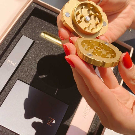 Miss Weed Jet Setter  Travel Kit